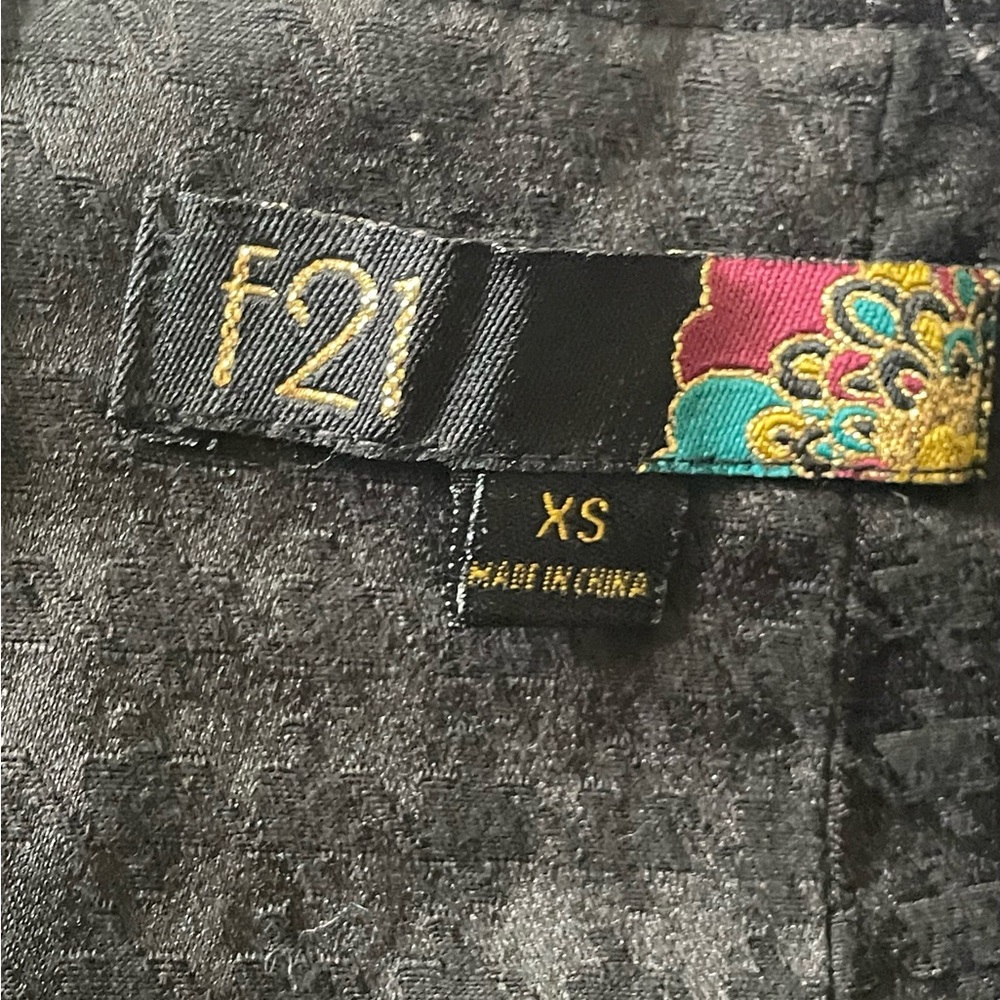 Forever 21 Black and Gray Textured Mini Skirt XS - Picture 7 of 7